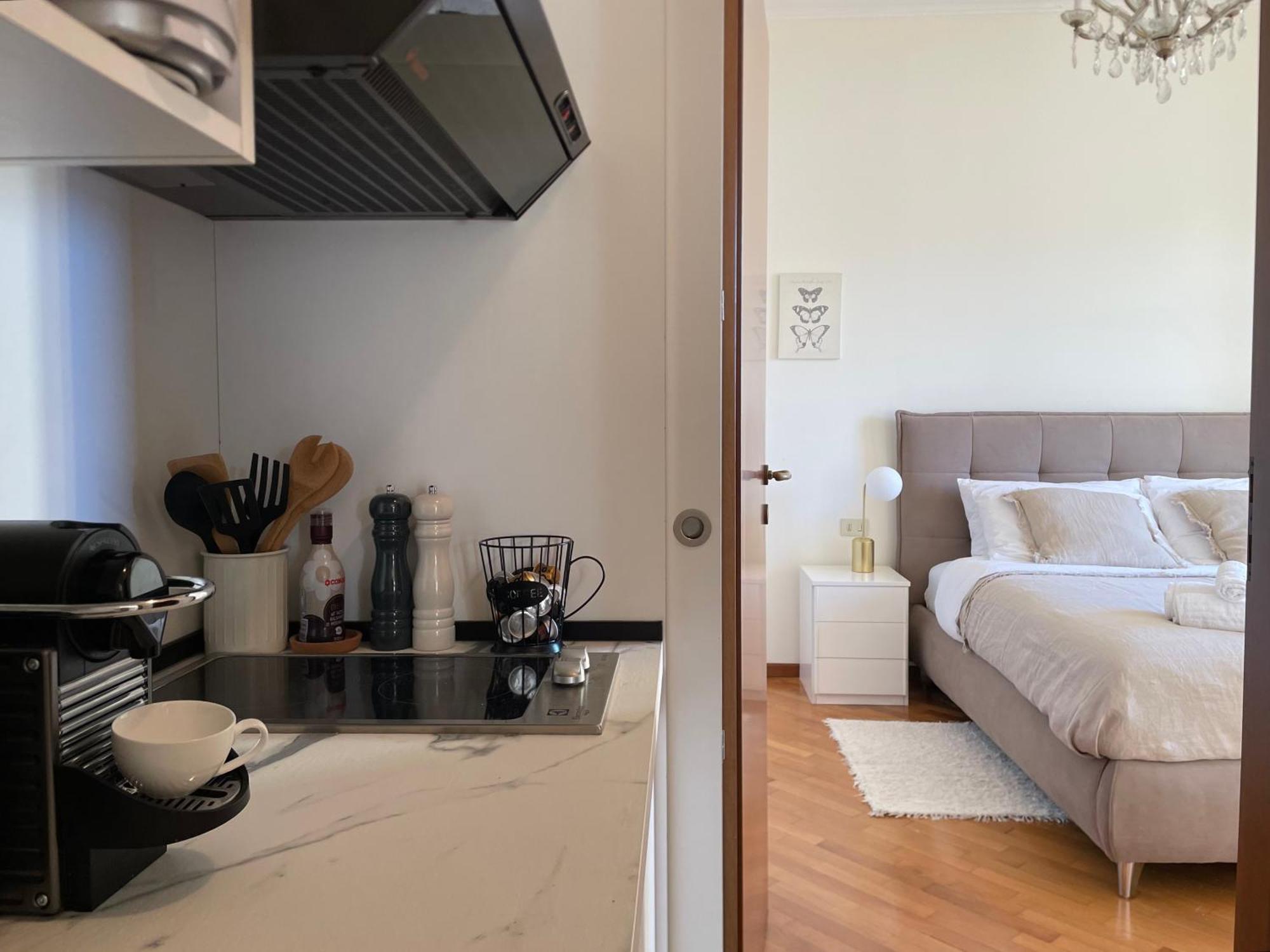 Residenza Victoria Apartment เมนาจโจ ภายนอก รูปภาพ