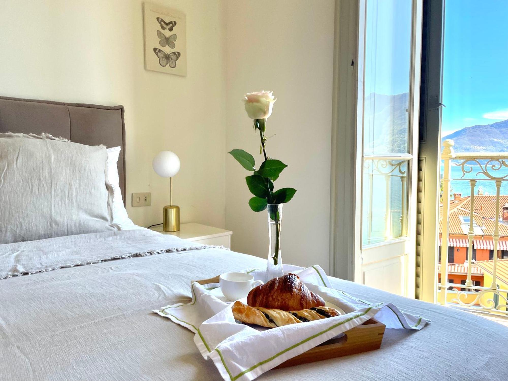 Residenza Victoria Apartment เมนาจโจ ภายนอก รูปภาพ