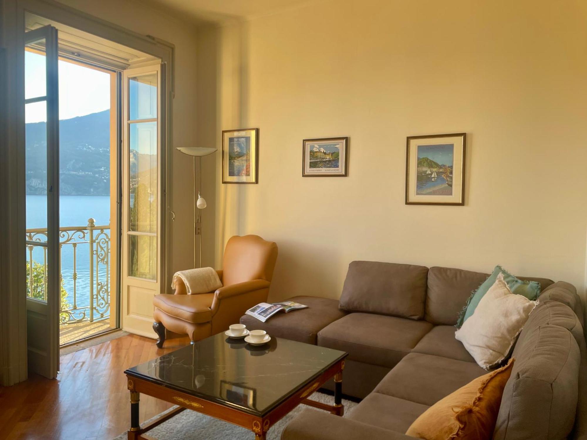 Residenza Victoria Apartment เมนาจโจ ภายนอก รูปภาพ